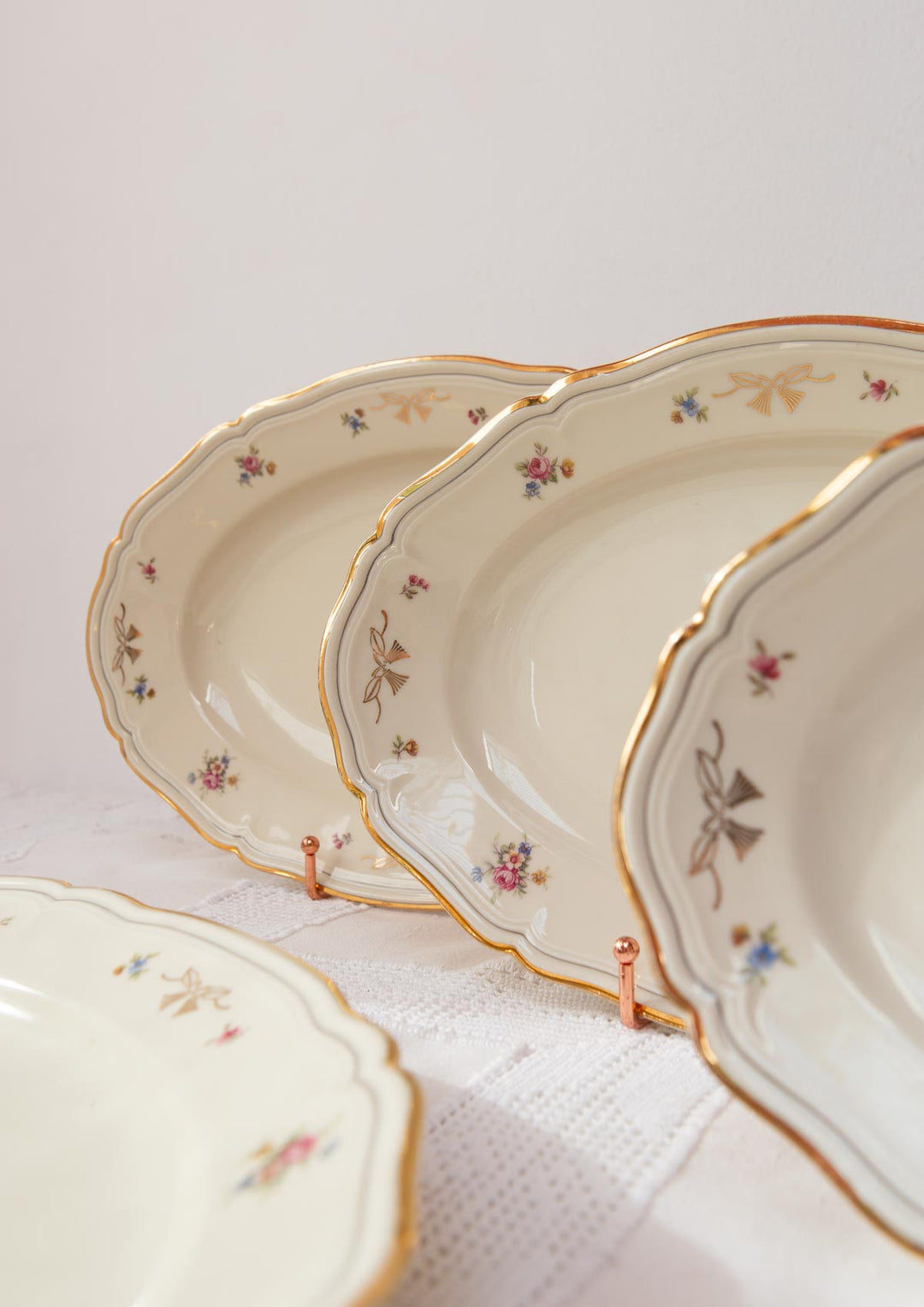 Juego de 4 fuentes ovaladas porcelana sueca Hackefors florecillas