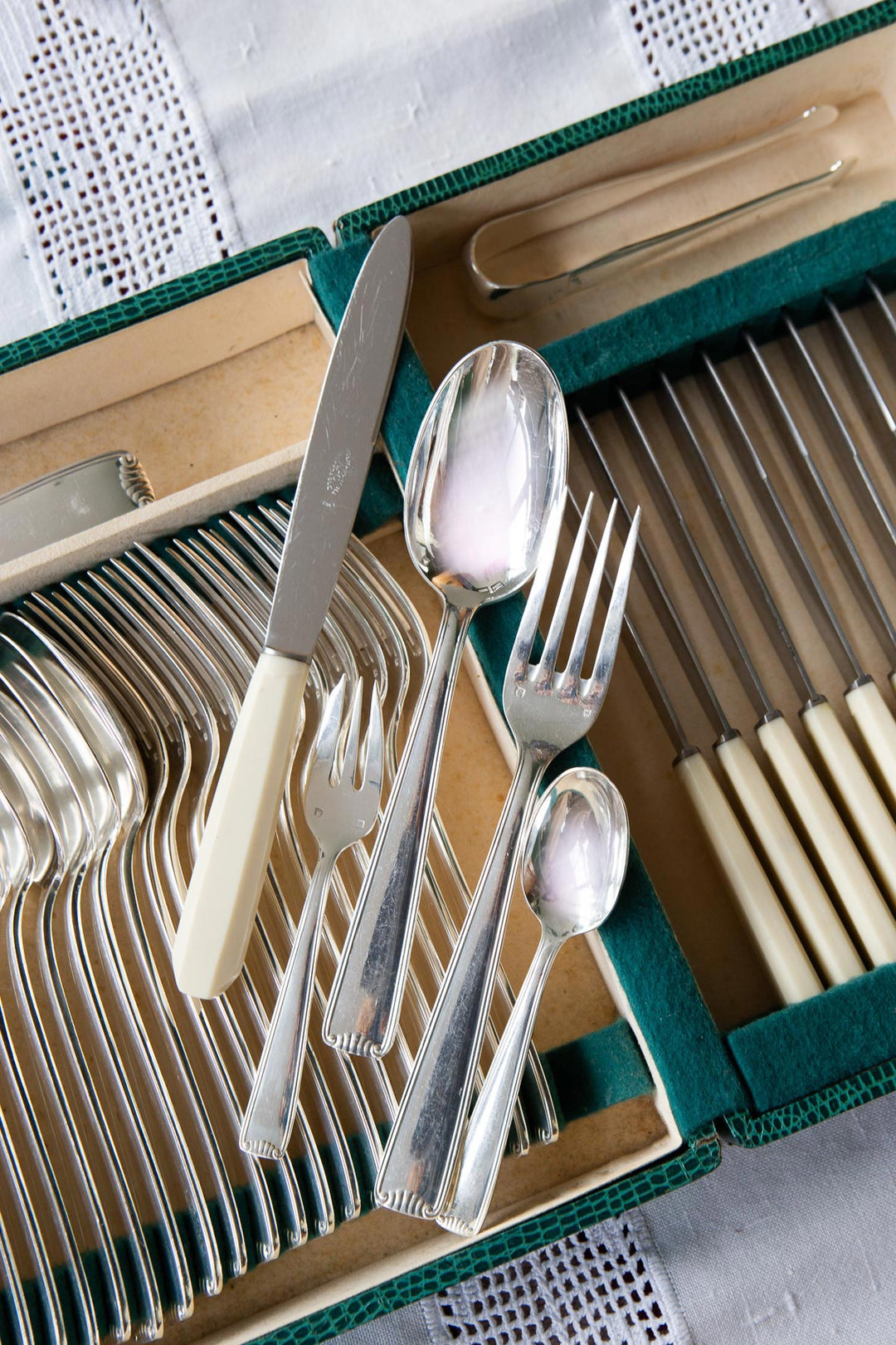 Gran cubertería francesa PARA 12 Le Couvert Français "Coquille" c. 1930-50 (75 PIEZAS)