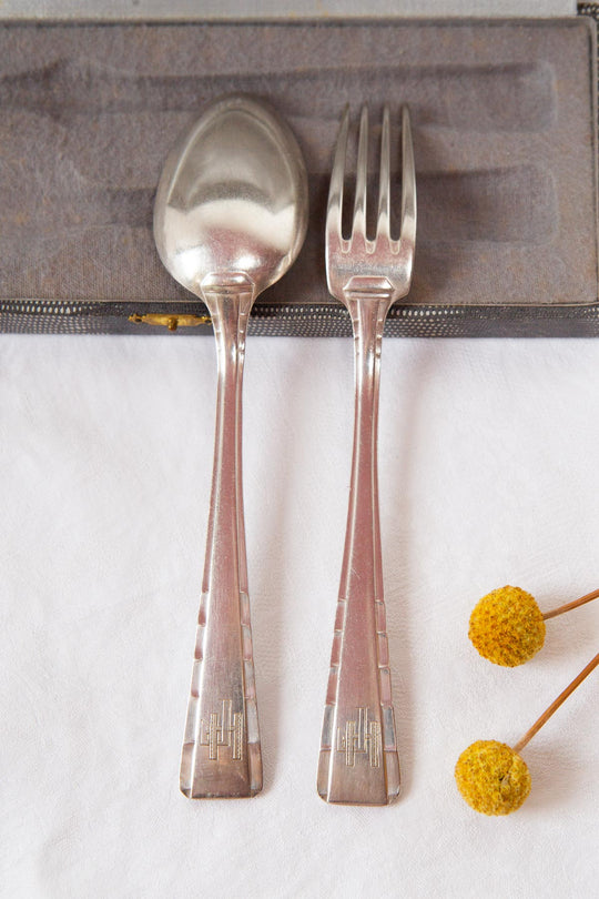 Juego de cubiertos "égoïste" ERCUIS Art decó iniciales J.H. (2 PIEZAS)