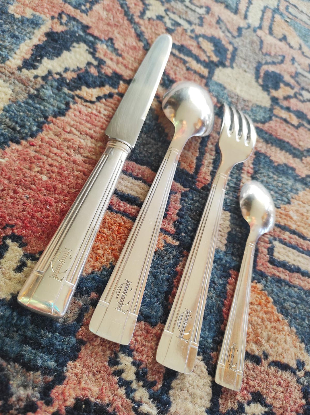 Juego de cubiertos "égoïste" Ravinet D'Enfert Art decó iniciales L.C. (4 PIEZAS)