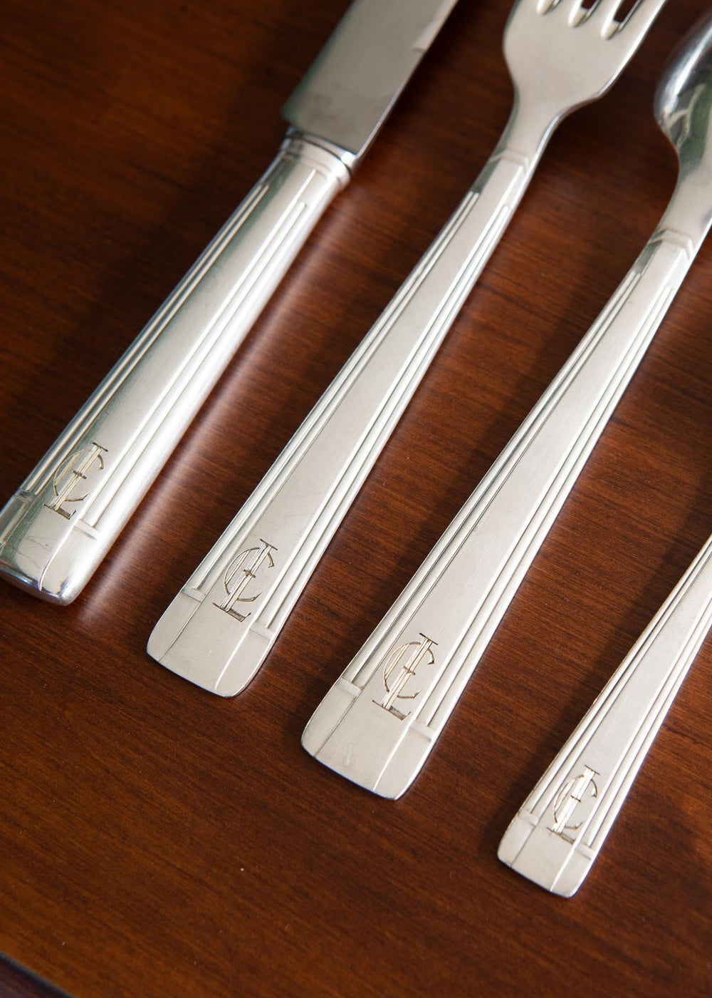 Juego de cubiertos "égoïste" Ravinet D'Enfert Art decó iniciales L.C. (4 PIEZAS)