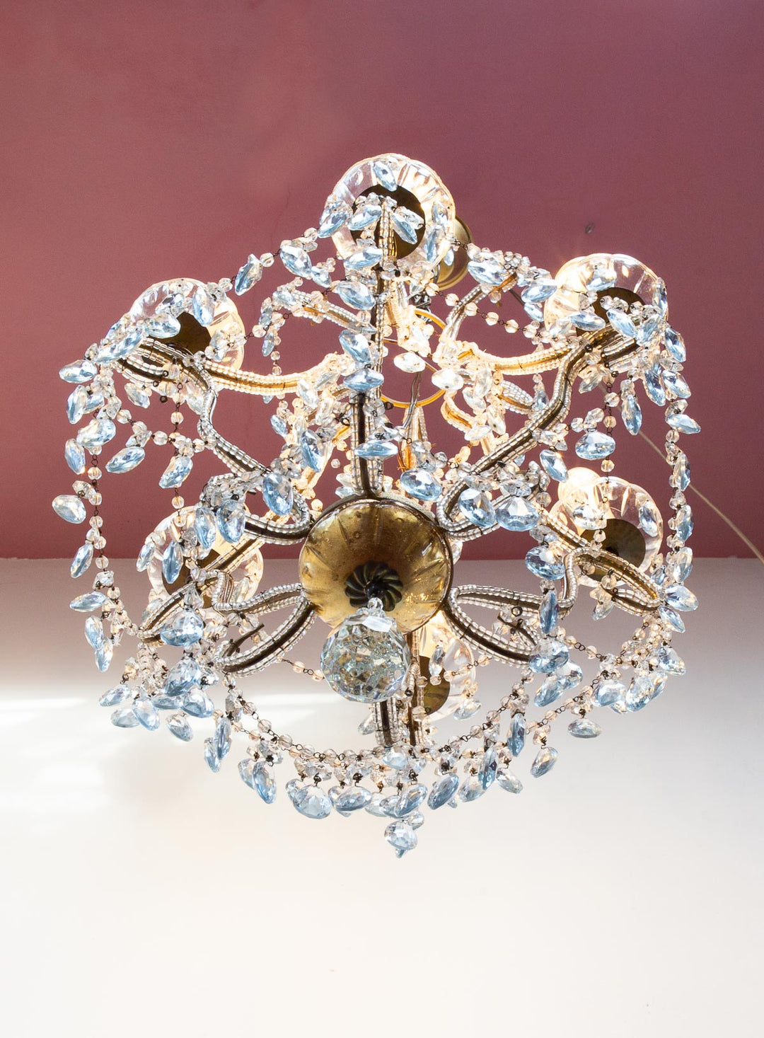 Chandelier italiano cascada metal dorado con cristales azules c. 1960 (42 cm)