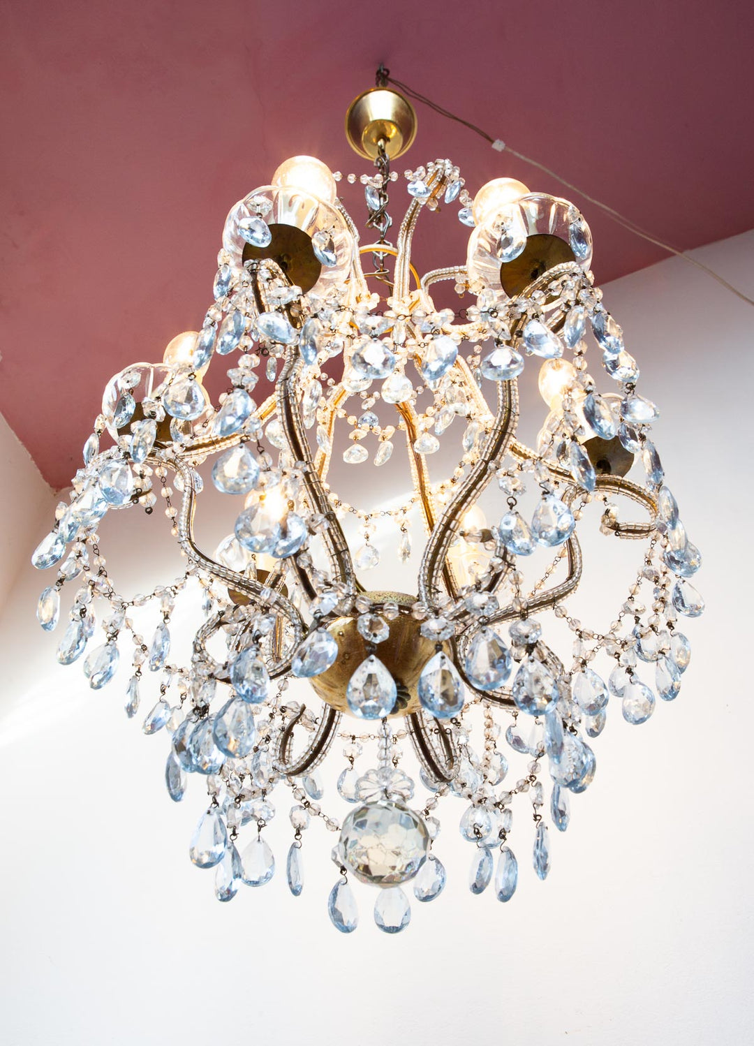 Chandelier italiano cascada metal dorado con cristales azules c. 1960 (42 cm)