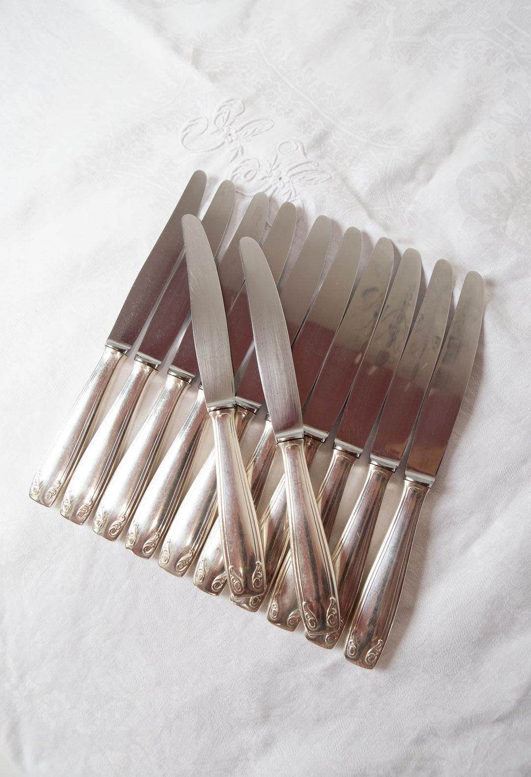 Juego 12 cuchillos MESA François Frionnet estilo clásico c. 1930-40s