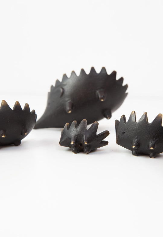 Juego erizos Walter Bosse latón patinado negro años 50