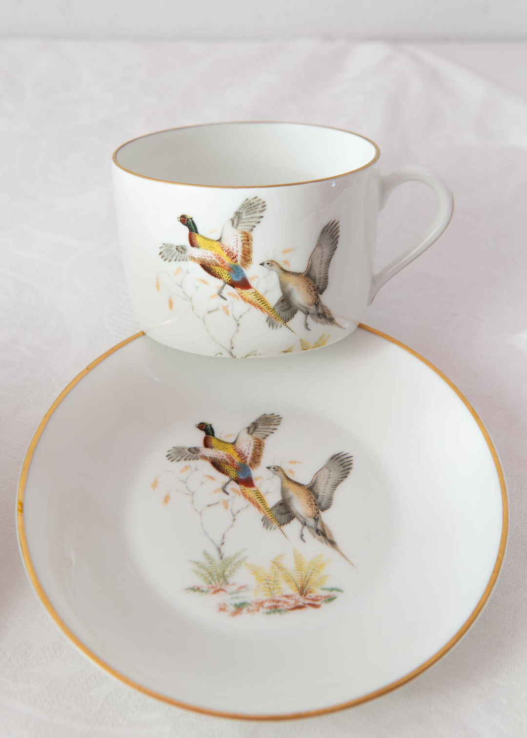Juego de taza de té y platillo Porcelaine de Paris "pájaros" (2/6). 2 DISPONIBLES