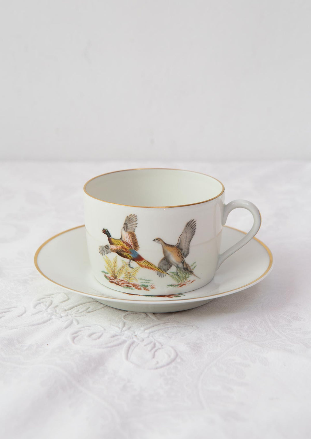 Juego de taza de té y platillo Porcelaine de Paris "pájaros" (2/6). 2 DISPONIBLES