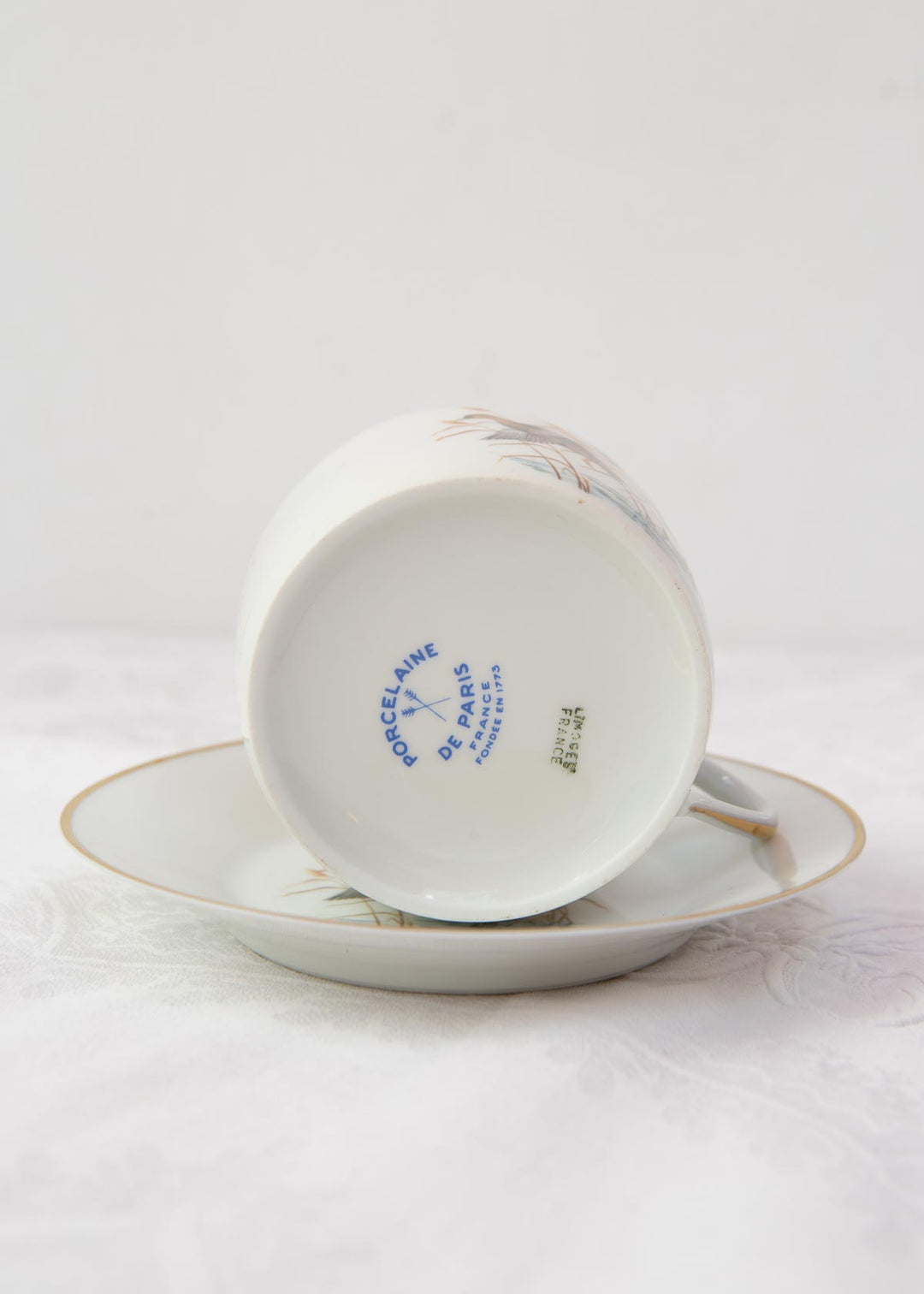 Juego de taza de té y platillo Porcelaine de Paris "pájaros" (2/6). 2 DISPONIBLES