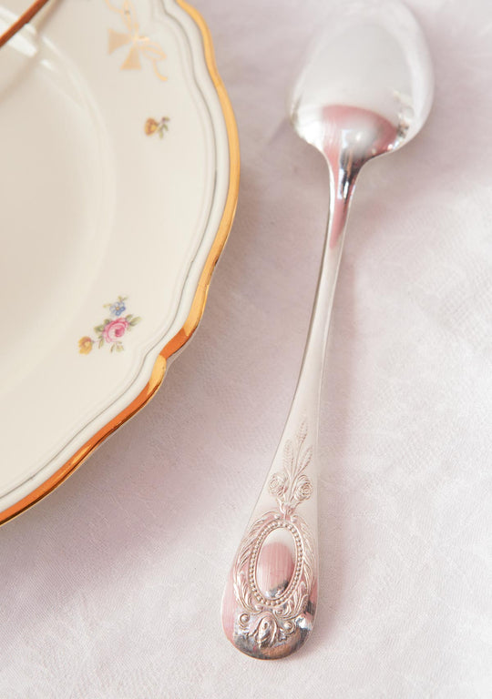 Antigua cubertería MESA francesa PARA 6 metal argenté con medallón (18 PIEZAS)