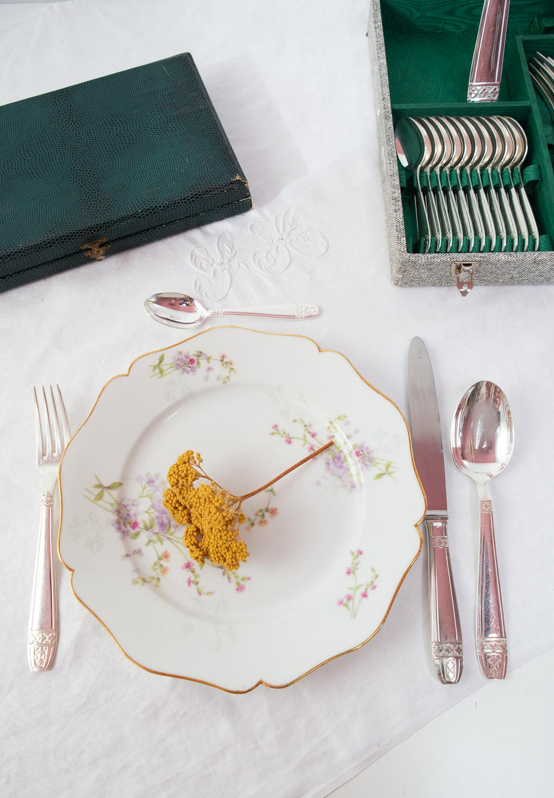 Antigua CUBERTERÍA PARA 12 francesa estilo ART DECÓ "metal argente" (49 PIEZAS)