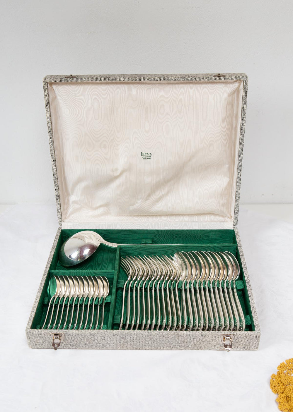 Antigua CUBERTERÍA PARA 12 francesa estilo ART DECÓ "metal argente" (37 PIEZAS)