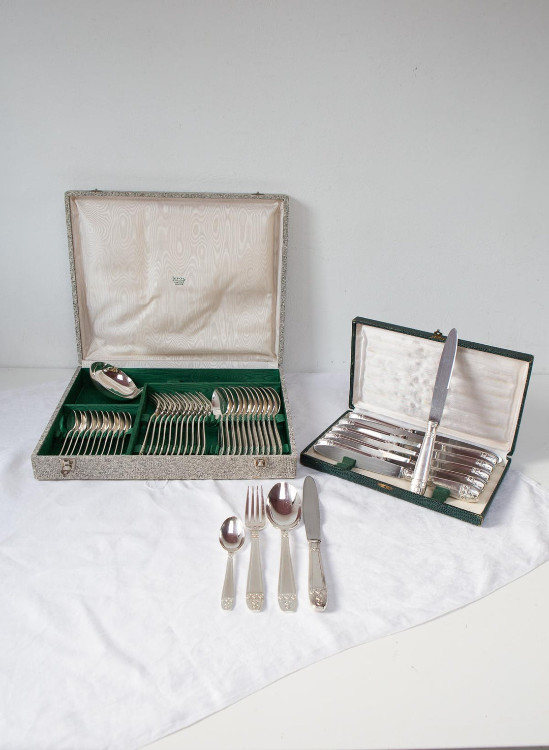 Antigua CUBERTERÍA PARA 12 francesa estilo ART DECÓ "metal argente" (49 PIEZAS)