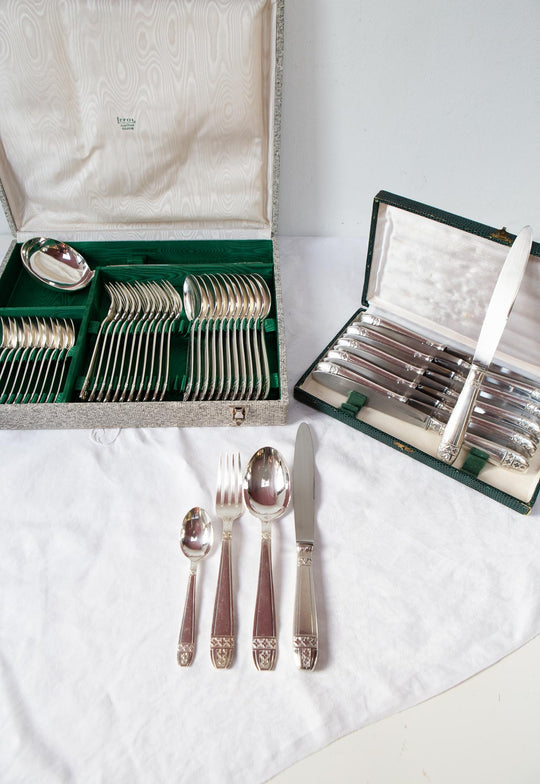 Antigua CUBERTERÍA PARA 12 francesa estilo ART DECÓ "metal argente" (49 PIEZAS)