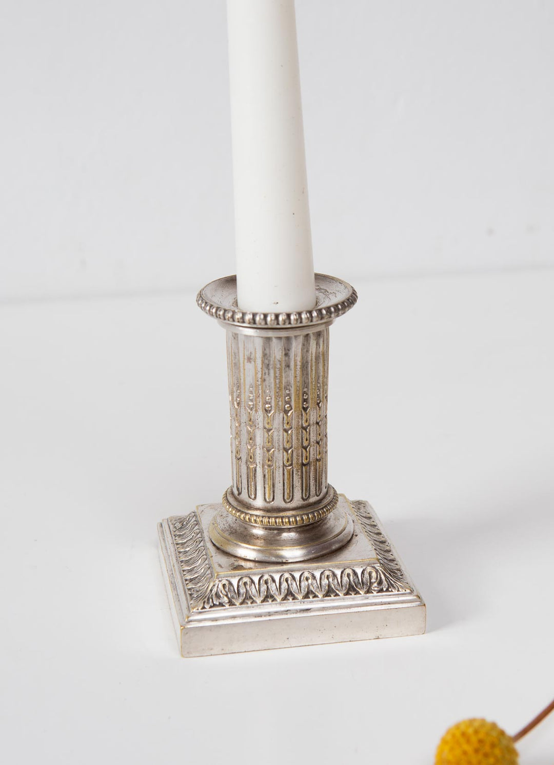 Antiguo candelero neoclásico francés columna Cailar Bayard