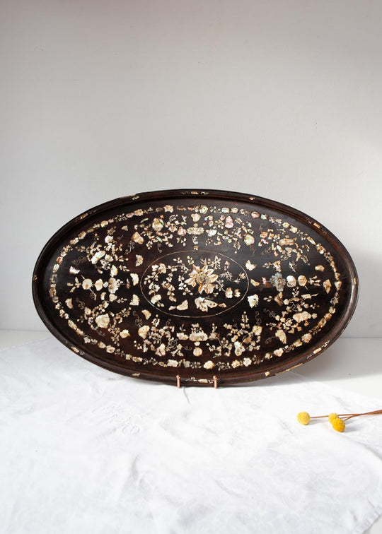 Gran bandeja decorativa palisandro marquetería nácar Indochina s. XIX (67*40 cm)