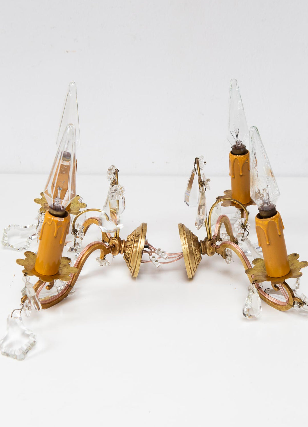 Pareja apliques franceses bronce y cristales c. 1950s