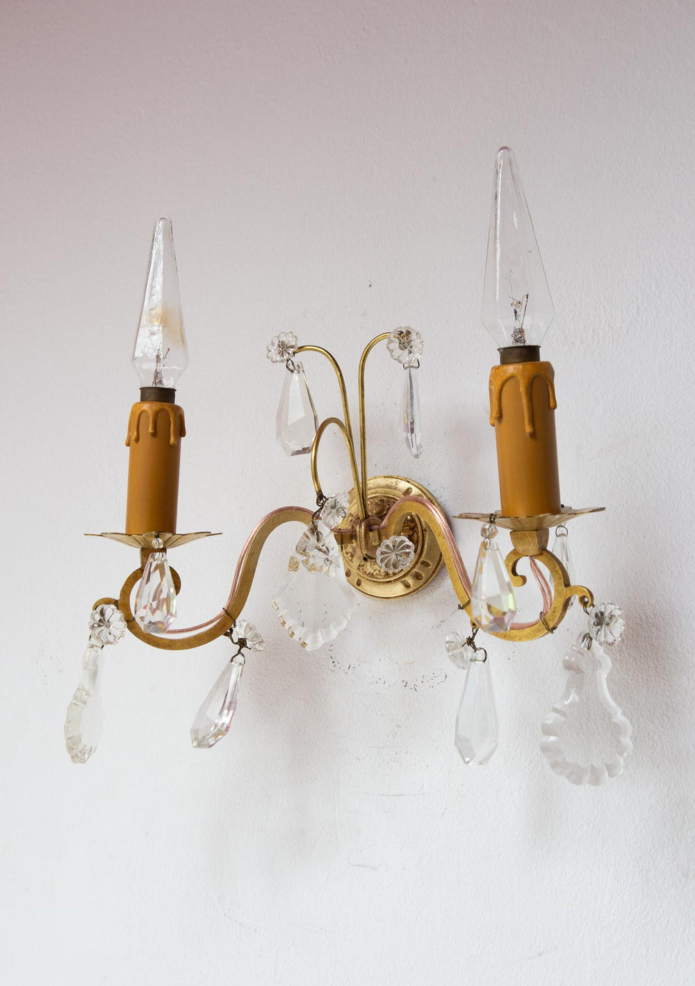 Pareja apliques franceses bronce y cristales c. 1950s