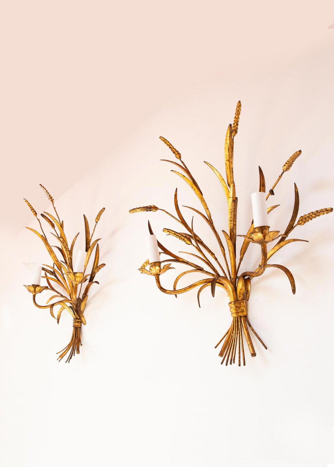 Pareja apliques italianos Banci metal dorado hojas y espigas c. 1960/70 (56*50 cm)