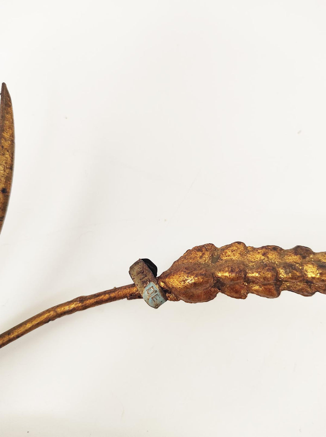 Pareja apliques italianos Banci metal dorado hojas y espigas c. 1960/70 (56*50 cm)