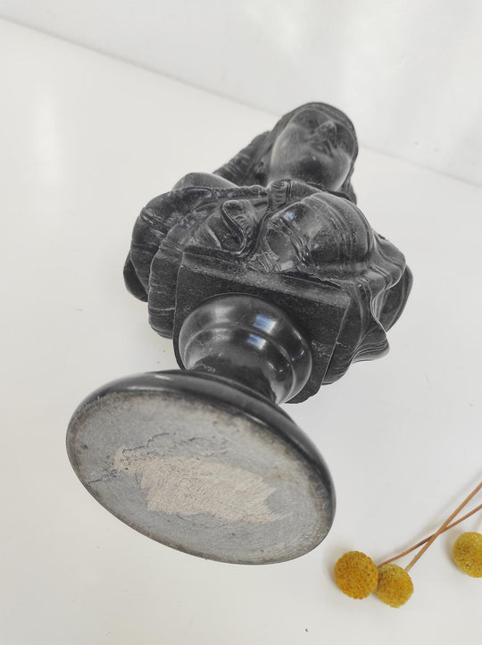 Antiguo busto de mármol gris / negro figura mujer joven oriental (33 cm)