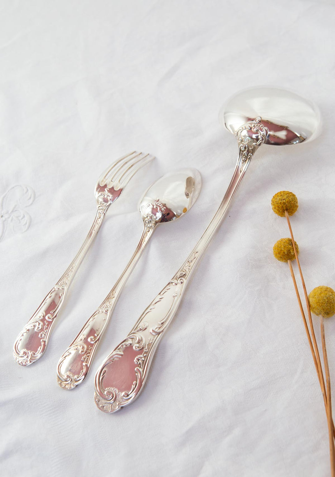 Antigua cubertería de MESA Ercuis PARA 12 estilo Luis XV (25 PIEZAS)