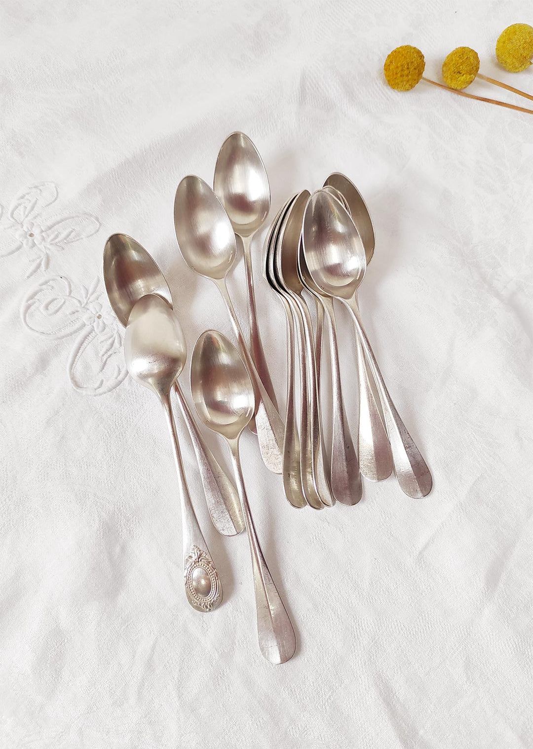 cucharillas christofle con medallon