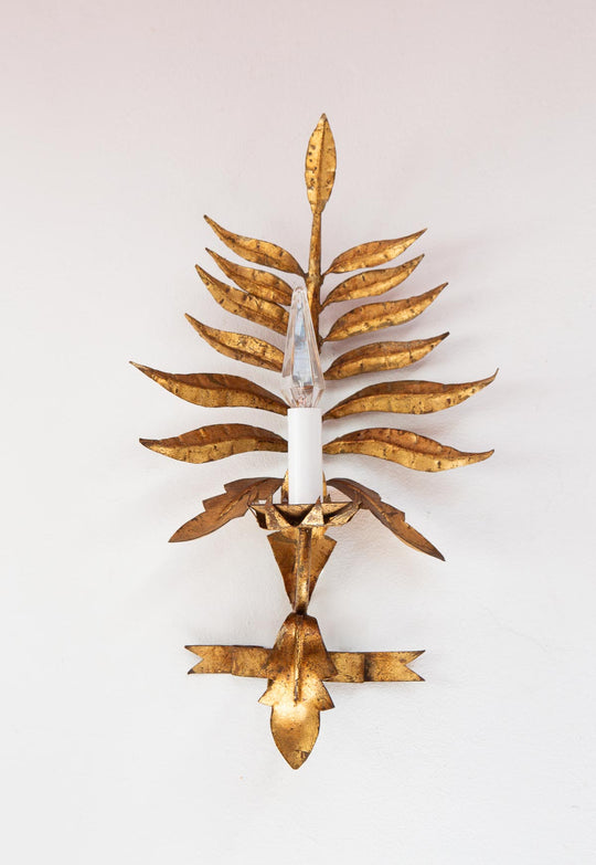 Pareja apliques italianos  metal dorado hojas  c. 1960/70 (52 cm)