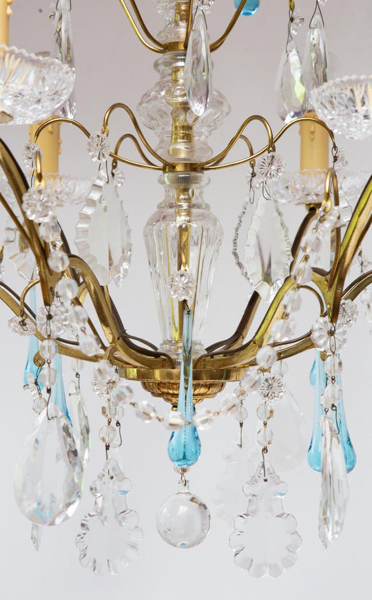 Chandelier francés bronce cristales gotas azules c. 1960 (61 cm)