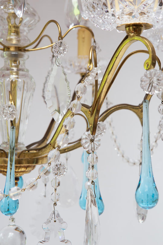 Chandelier francés bronce cristales gotas azules c. 1960 (61 cm)