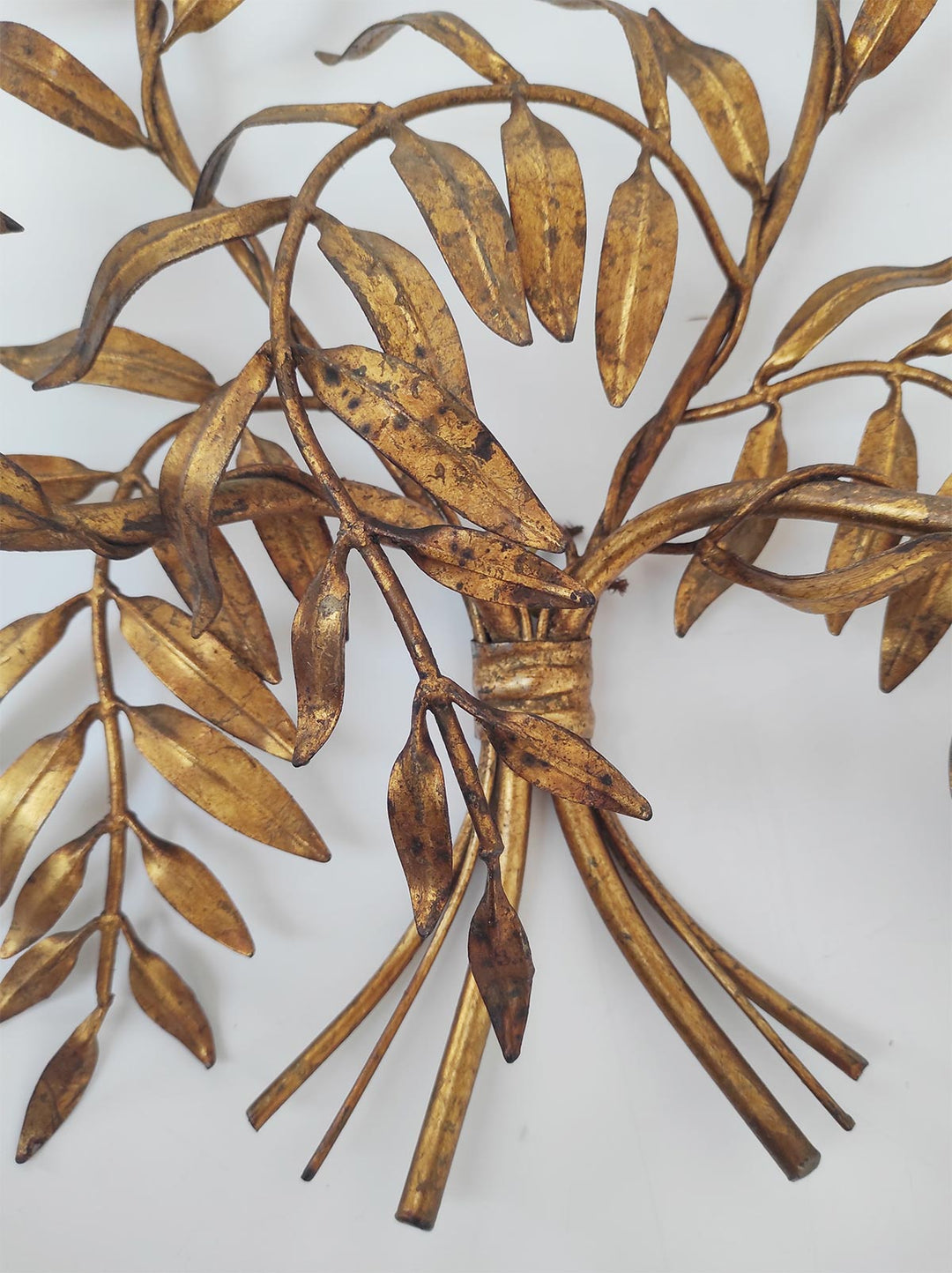 Aplique italiano Banci metal dorado hojas c. 1960/70 (50*40 cm)