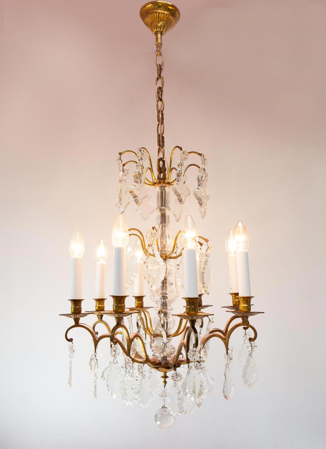 Antiguo chandelier francés latón, bronce y cristales c. 1930s (52 cm)
