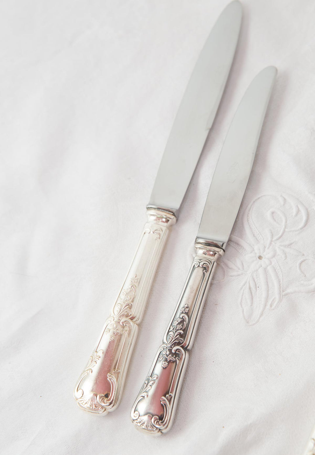 Juego cuchillos MESA y ENTRANTES franceses para 12 Louis XV (24 PIEZAS)