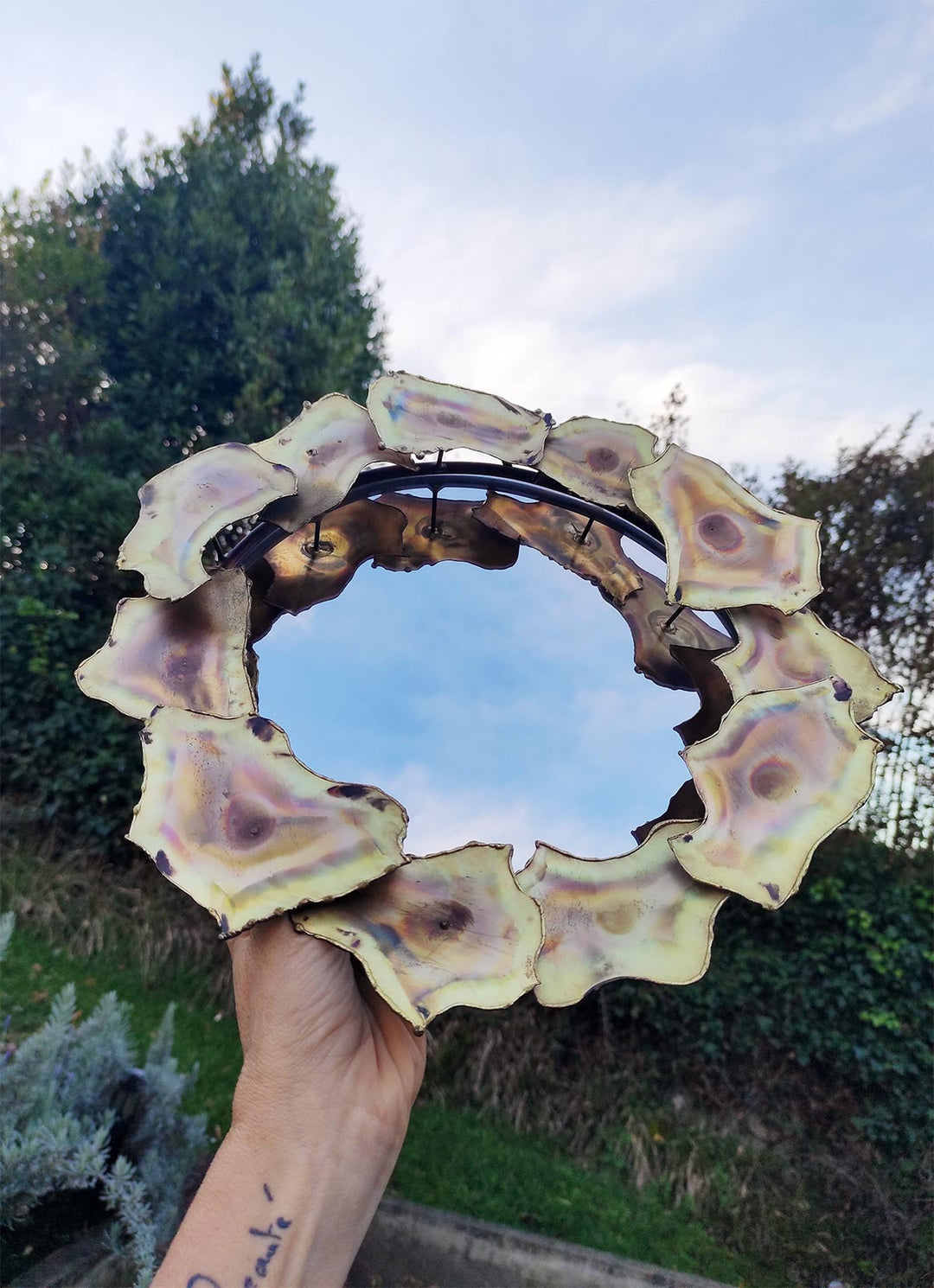 Espejo sol escultura láminas latón USA c. 1970s (31 cm)