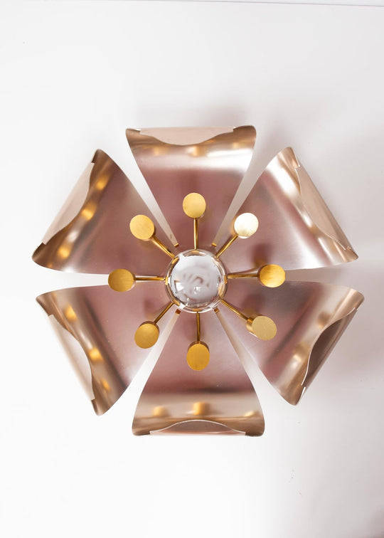 Plafón o aplique "flor" aluminio y latón estilo space age c. 1980s (36 cm)