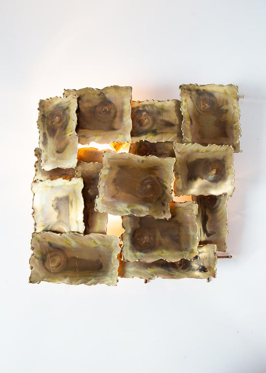 Escultura o aplique láminas latón USA c. 1970s (28 cm)