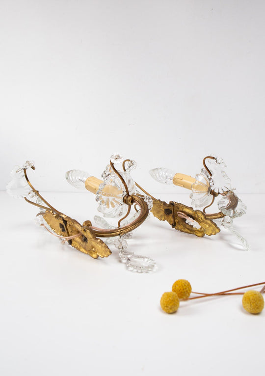 Pareja apliques franceses bronce, latón y cristal c. 1960s