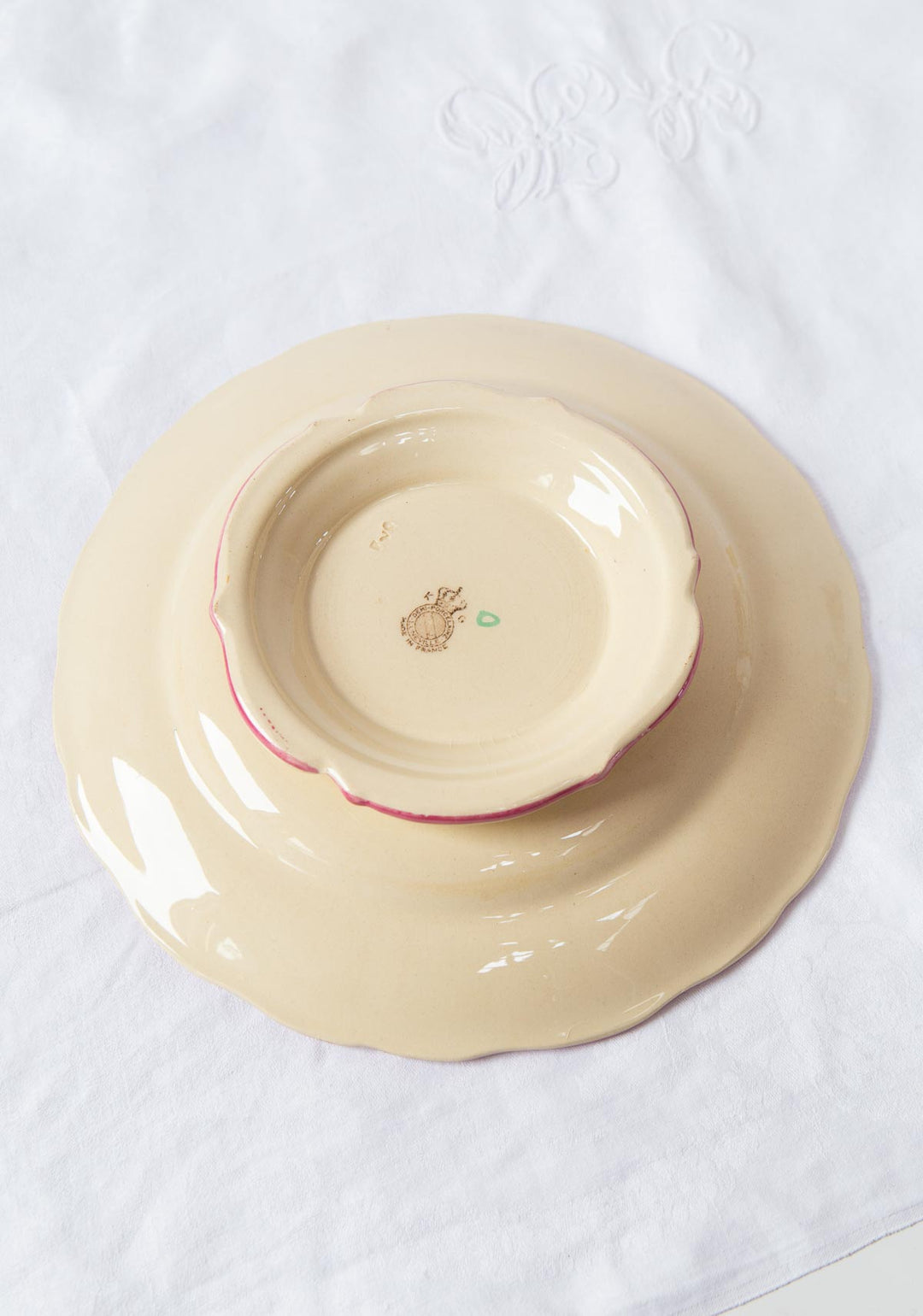 Fuente con pie loza francesa Luneville (24 cm)