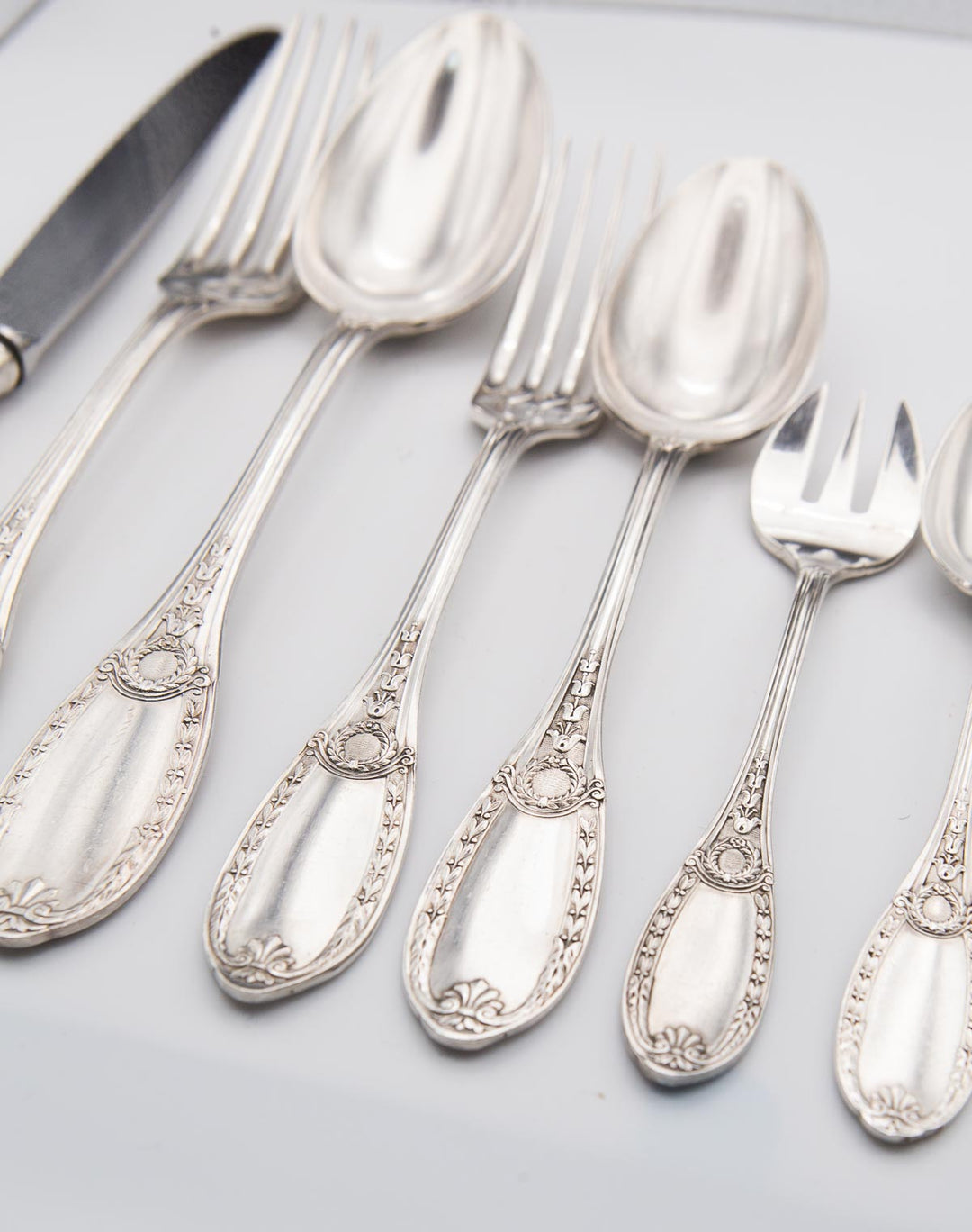 Gran cubertería francesa metal argenté (baño plata) Apollo estilo IMPERIO para 12