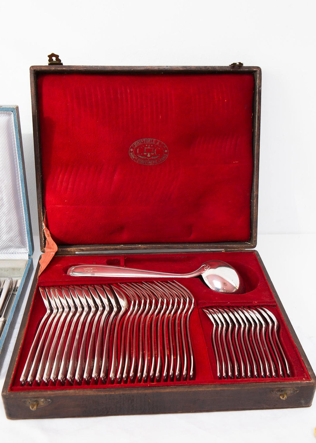 Antigua CUBERTERÍA PARA 12 francesa François Frionnet iniciales A.R. (61 PIEZAS)