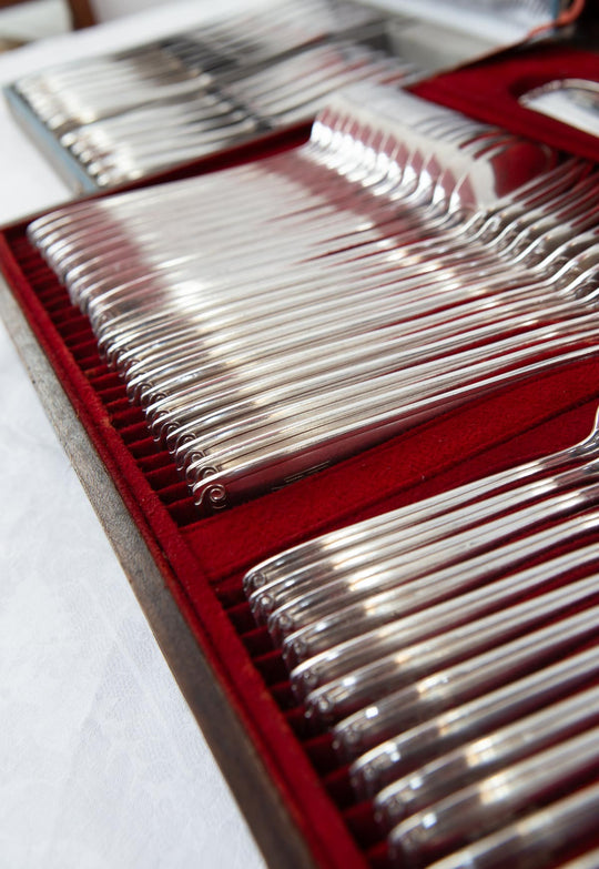 Antigua CUBERTERÍA PARA 12 francesa François Frionnet iniciales A.R. (61 PIEZAS)