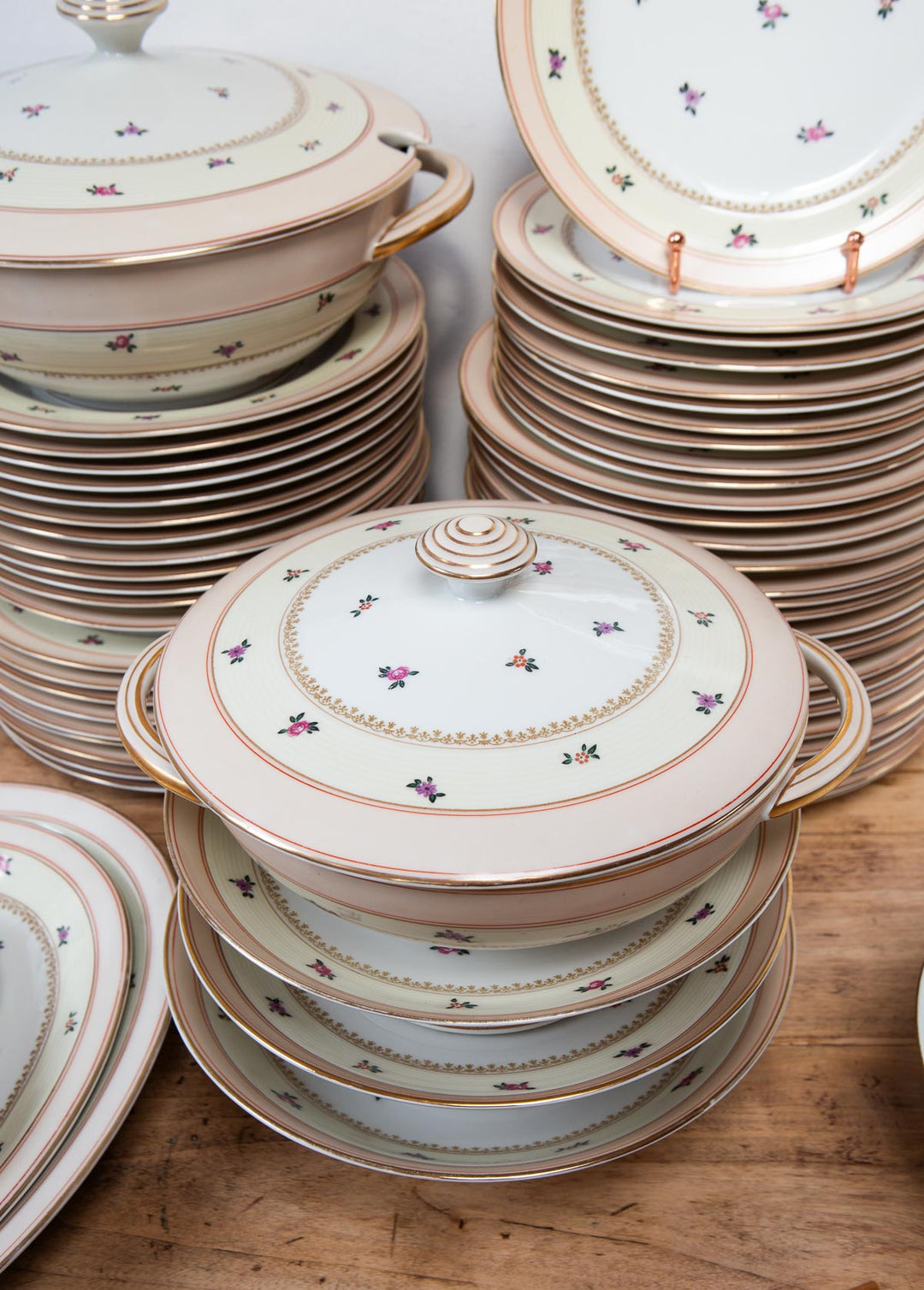 Antigua vajilla francesa porcelana Limoges Charles Haviland florecillas c. 1940s (62 PIEZAS)