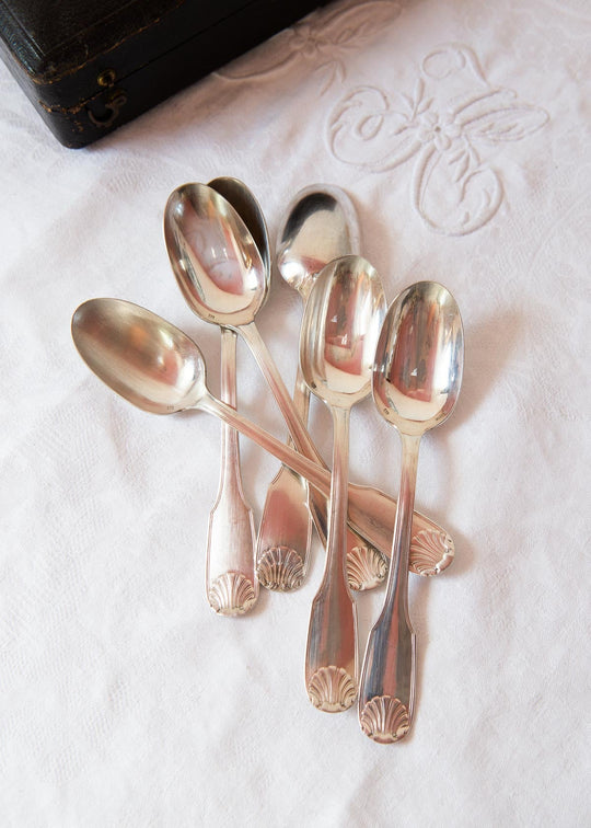 Juego de 6 cucharillas francesas metal argenté Apollo "coquille" en estuche