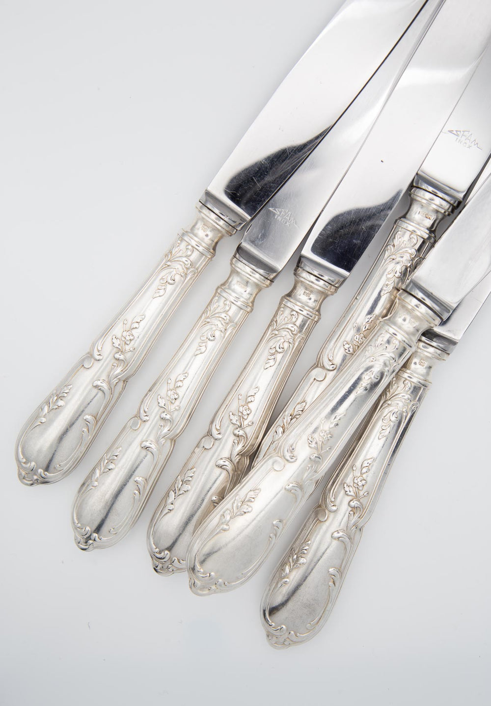 Juego cuchillos MESA franceses SFAM estilo Louis XV c. 1940s (12 PIEZAS)