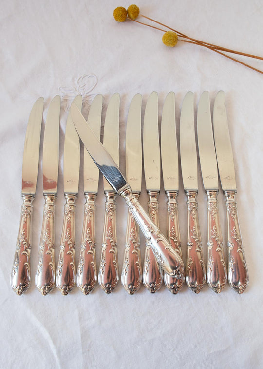 Juego cuchillos MESA franceses SFAM estilo Louis XV c. 1940s (12 PIEZAS)