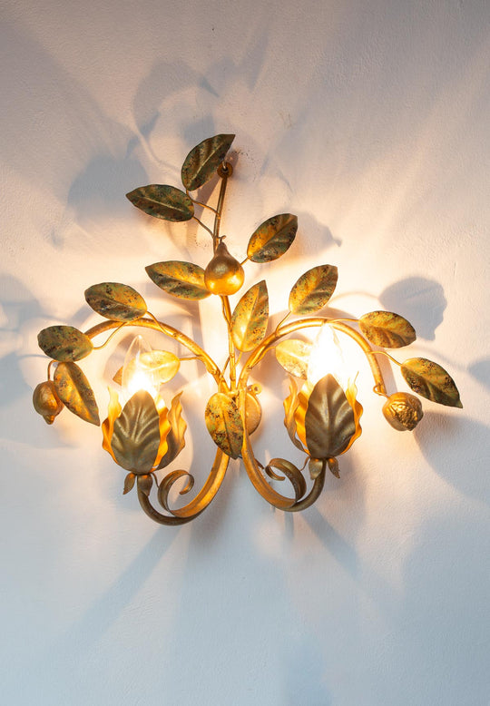 Gran aplique italiano metal dorado hojas y frutas c. 1980s