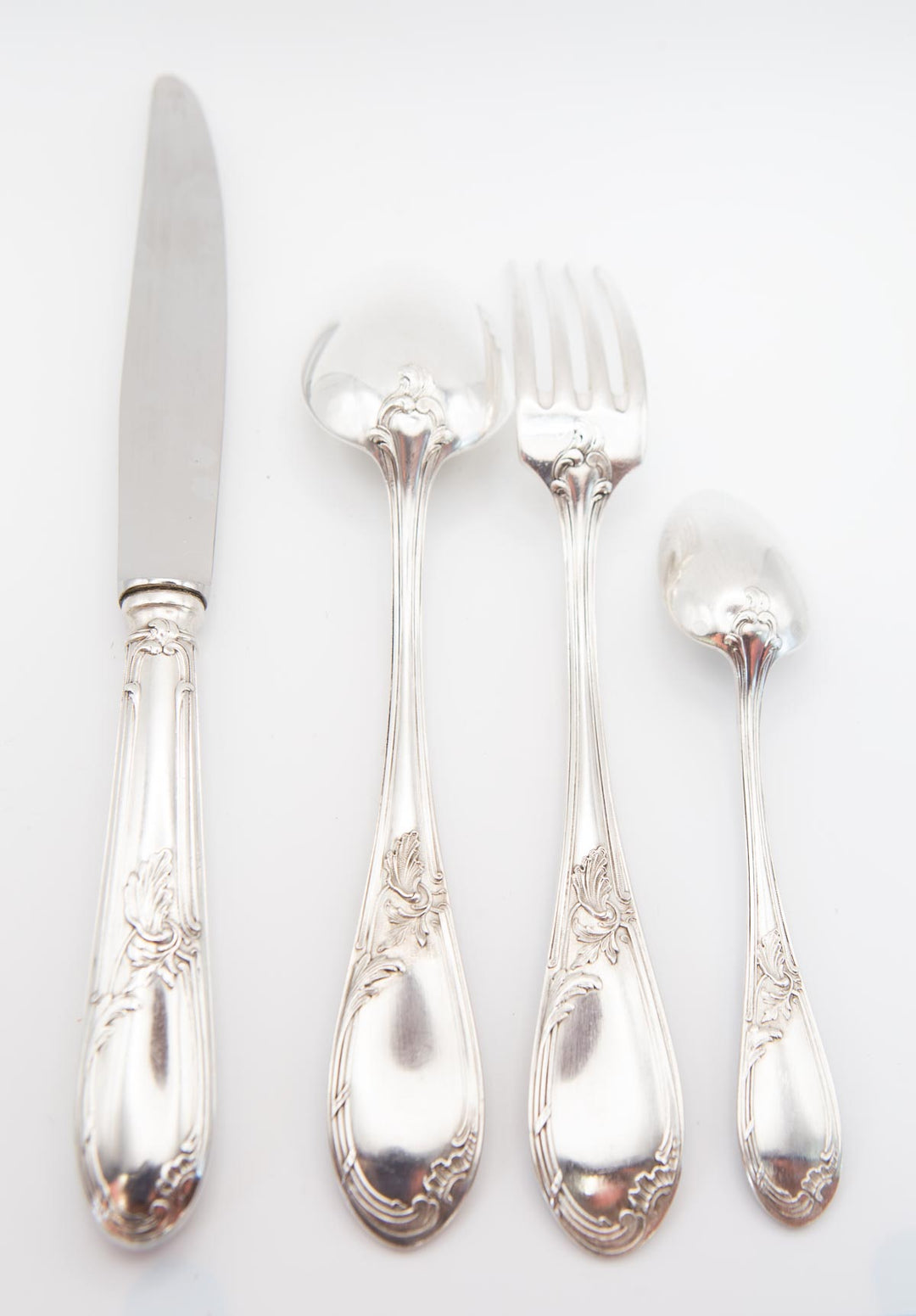 Cubertería francesa para 12 metal baño plata 100 APOLLO en estuche (49 PIEZAS)