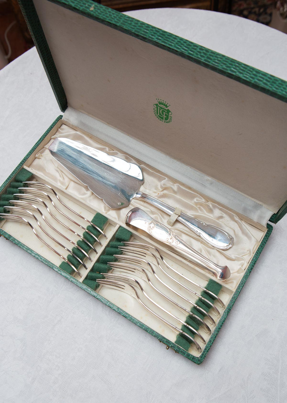 Juego cubiertos postre Le Couvert Français para 12 baño plata c. 1970s