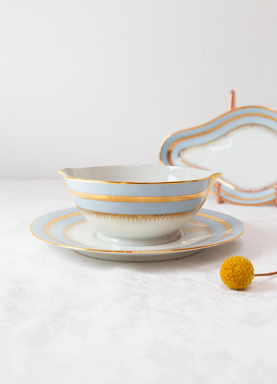Juego salsera y rabanera porcelana francesa azul y dorado c. 1950 (2 PIEZAS)