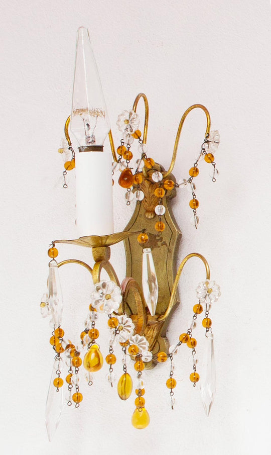 Pareja apliques franceses latón y cristales ámbar c. 1960s