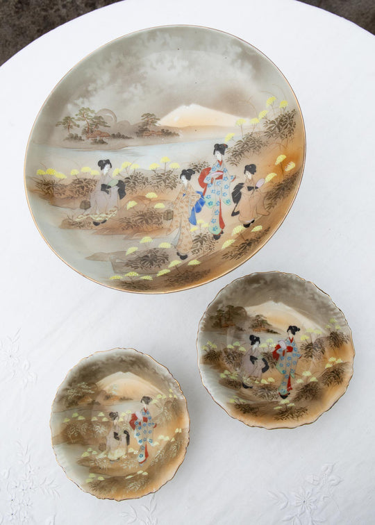 Frutero y 2 bols japoneses porcelana KUTANI periodo Showa c. 1930-50 "Geishas y Fuji"